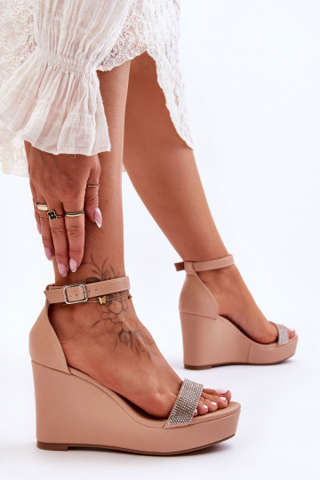 Madingi pleištiniai sandalai Nude Arwen