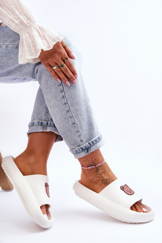 Lengvos moteriškos šlepetės su meškiuku Balta Lia