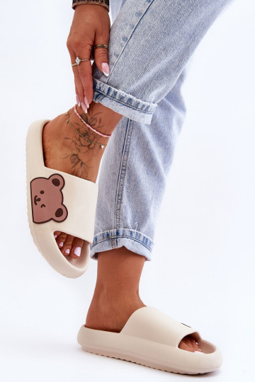 Moteriškos šviesios putplasčio šlepetės Bear Motif Beige Parisso