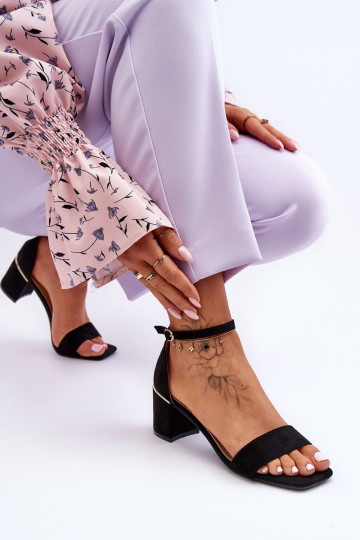 Sandalai ant stabilaus kulno, juodi Palermo