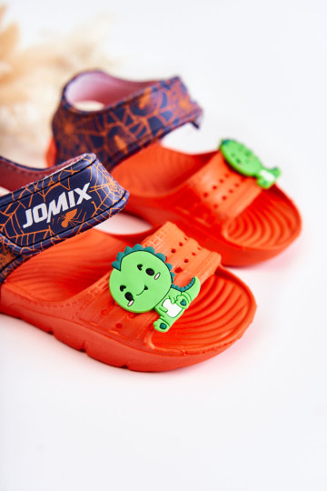 Lengvi putplasčio vaikiški basutės su lipnia juostele... 2