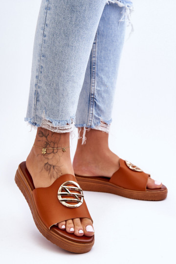 Moteriškos šlepetės su puošmena kupranugarių paslaptys