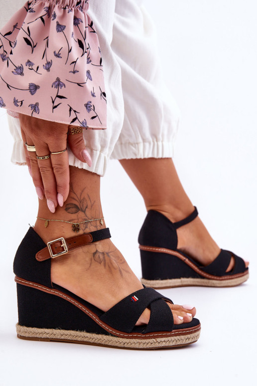 Moteriški sandalai su pleištiniais juodais...