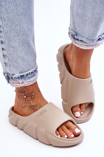 Moteriškos šviesios putos Big Star šlepetės LL274593... 2