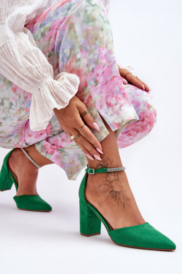 Zomšiniai aukštakulniai su cirkonio žaliais deimantais