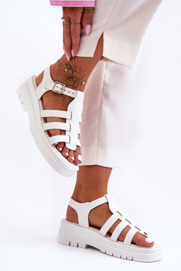 Odinės plokščios basutės su petnešėlėmis White Diosa