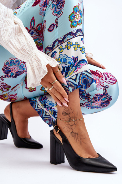 Klasikiniai siurblys su spygliuotu kulnu, juoda...