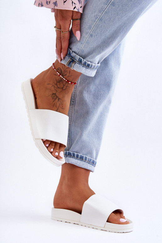 Moteriškos klasikinės šlepetės Baltos Rolien