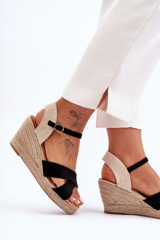 Moteriški zomšiniai sandalai ant pinto pleišto...