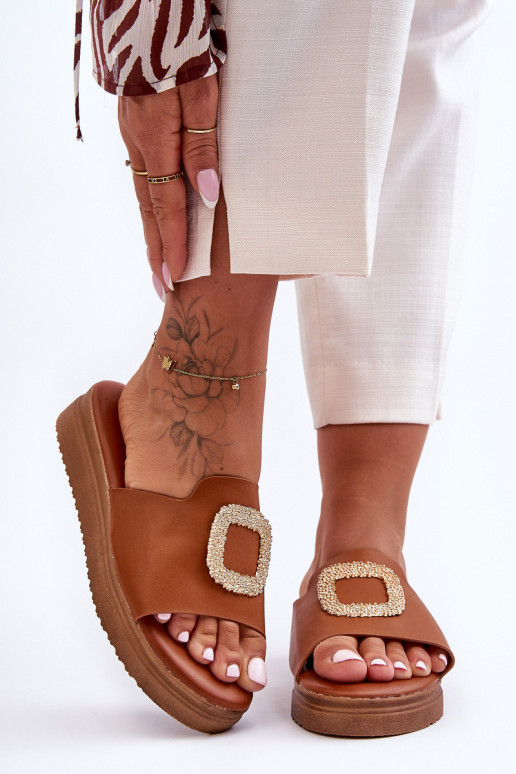 Moteriškos platforminės basutės su ornamentu...