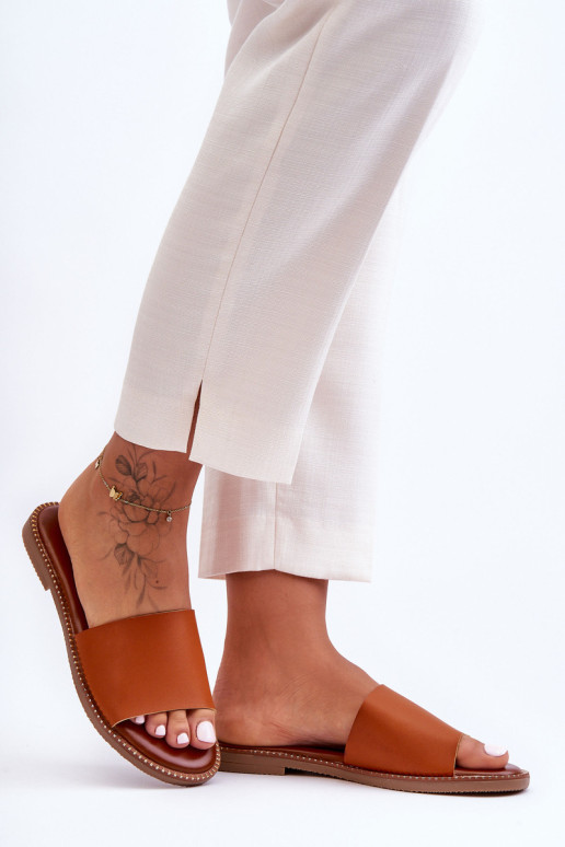 Moteriškos klasikinės šlepetės kupranugario...