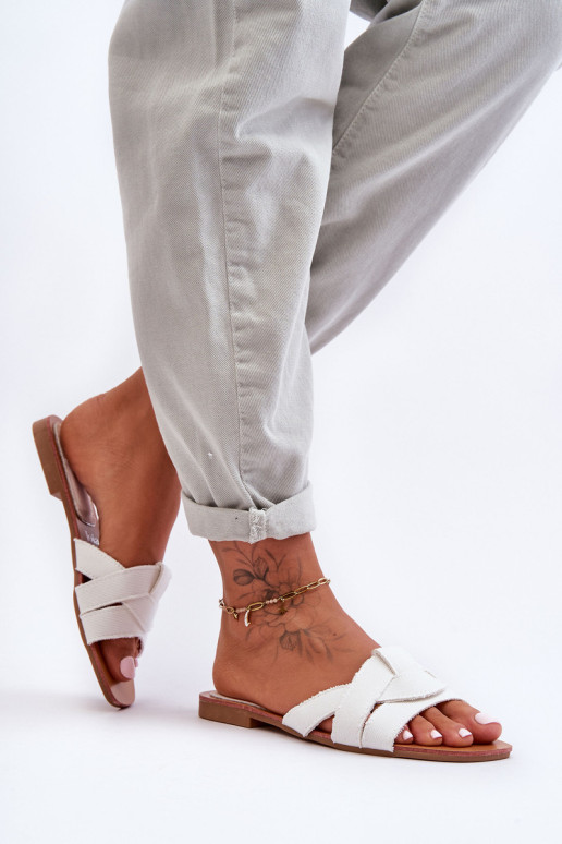 Moteriškos medžiagos šlepetės Baltos Aversa