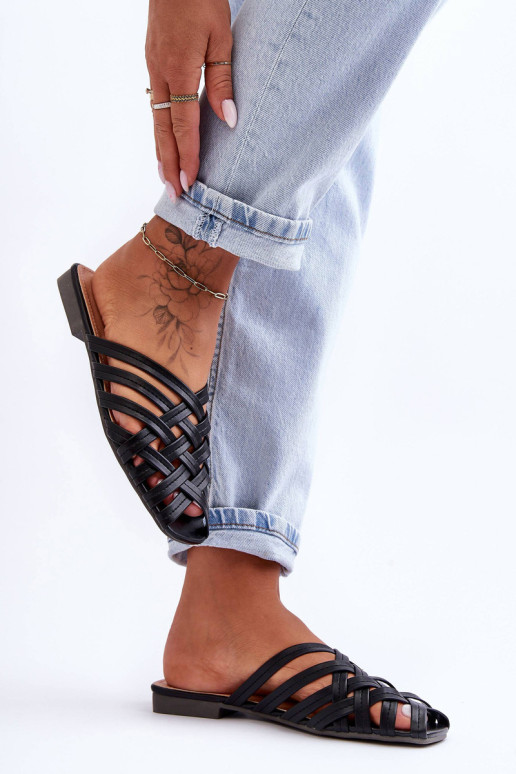 Moteriški mulai su dirželiais Black Doralia