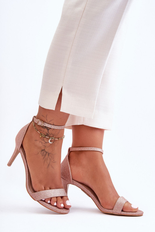 Blizgantys kulniukai ant Stiletto Pink Gold Gedna
