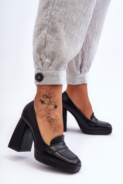 Moteriški aukštakulniai batai Juoda Alisa