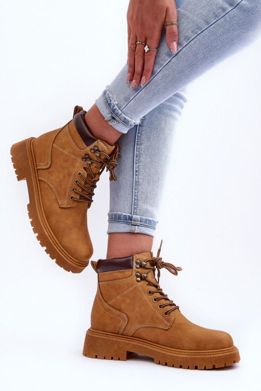 Moteriški kailiniais pamušalu rudi batai