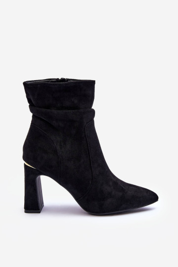 Zomšiniai aukštakulniai ant „stiletto Heel“ juodo „Mellamene“.