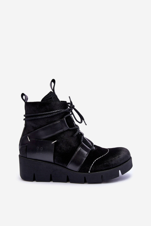 Odiniai batai ant pleišto Maciejka 06185-01 Juodi