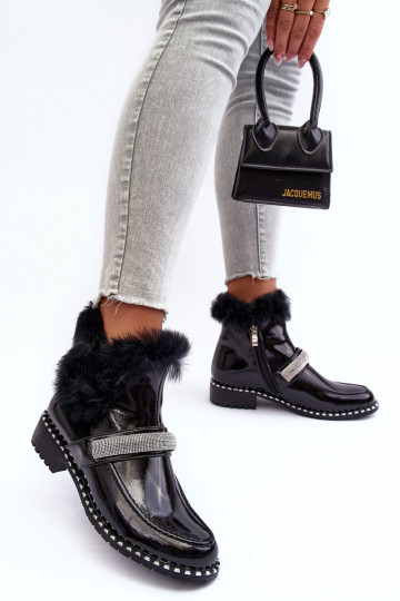 Juodi moteriški plokščiakulniai ir platforminiai batai...