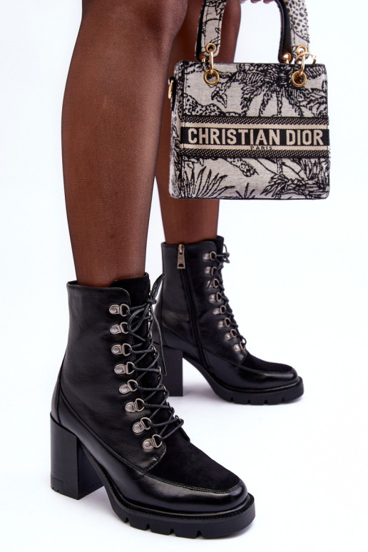 Suvarstomi batai su kulnais Black Lathia