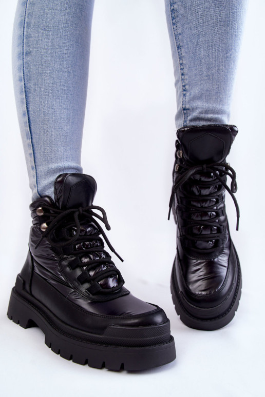 Juodi pašiltinti aulinukai ant platformos 3