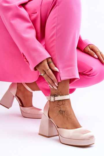 Bateliai ant masyvaus kulno Sandia 3