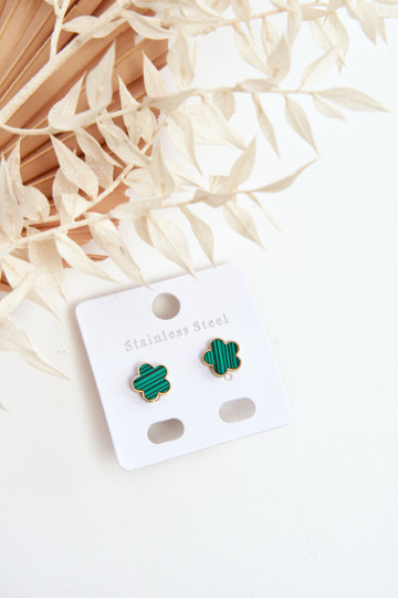 Subtilūs žaliai auksiniai gėlių auskarai