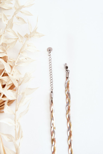 Elegantiška įvairiaspalvė gyvatės grandinėlė