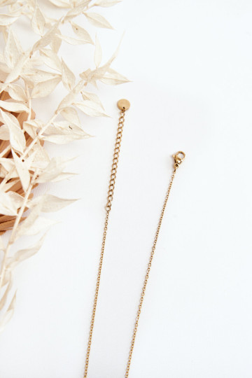 Moteriška grandinėlė su madingais auksiniais pakabukais