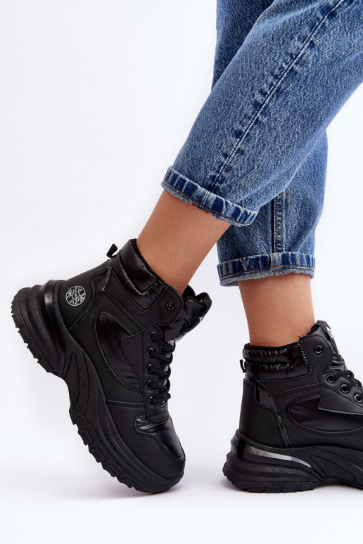 Moteriški kulkšnies batai storu padu Lee Cooper LCJ-23-44-1973L juodi