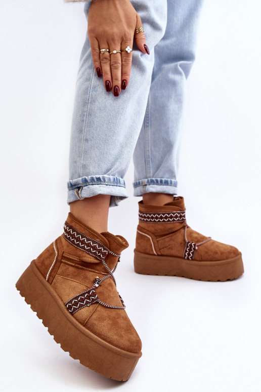 Moteriški sniego batai ant storo pado, suvarstomi kupranugarių Milsono