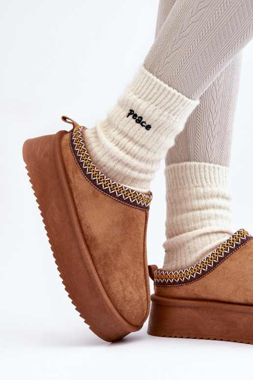 Šlepetės storu padu pagamintos iš ekologiškos zomšos Camel Sylva