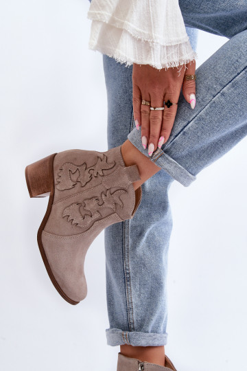 Zazoo 3426 Moterų zomšiniai kaubojiški batai Cappucino 2