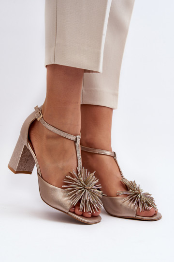 Odiniai smailianosiai sandalai su ornamentu Laura Messi 2758 Gold