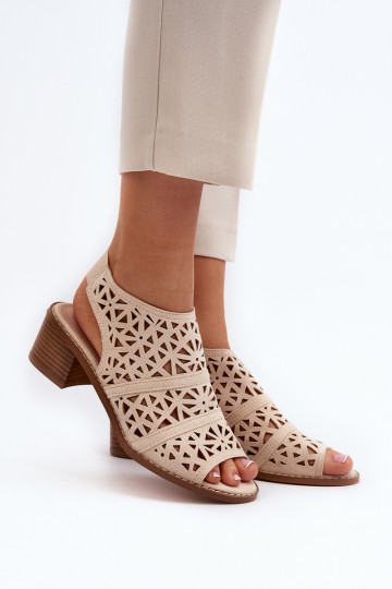 "Serapina" smėlio spalvos ažūriniai sandalai ant kulno
