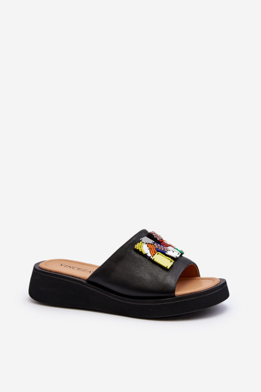 Moteriškos odinės šlepetės su ornamentu Black Asames