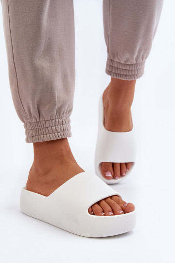 Moterų storas vienintelis šlepetės White Oreithano