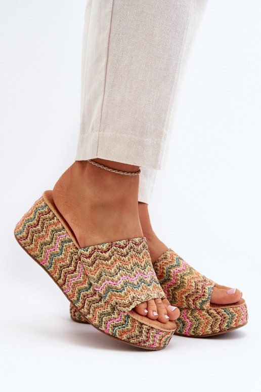 Moteriškos smėlio spalvos Vanarila pleištinės šlepetės