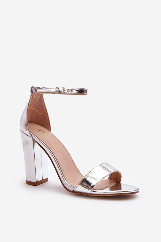 Sidabrinės Thakko aukštakulnės basutės