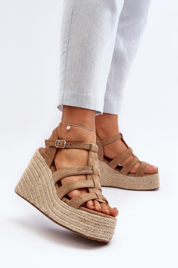 Pleištinės basutės su pynėmis, Brown Gnosis