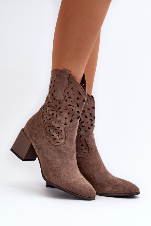 Zomšiniai kulkšnies batai su ažūrine viršutine dalimi, ruda Irvelame