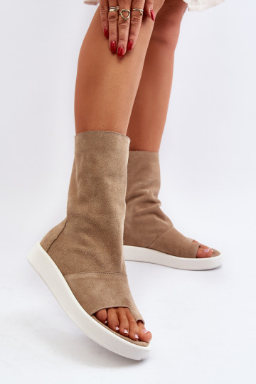 Zazoo 3441 moteriški zomšiniai sandalai su tamsiai smėlio spalvos viršutine dalimi