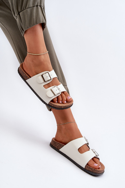 Moteriškos šlepetės su sagtimis Balta Oliena