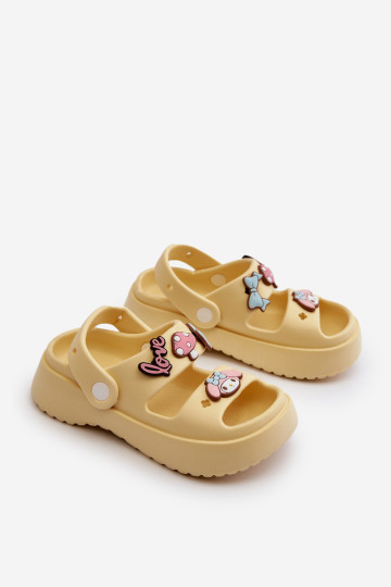 Lengvos vaikiškos putplasčio šlepetės su dekoracijomis, geltonos spalvos Ifrana