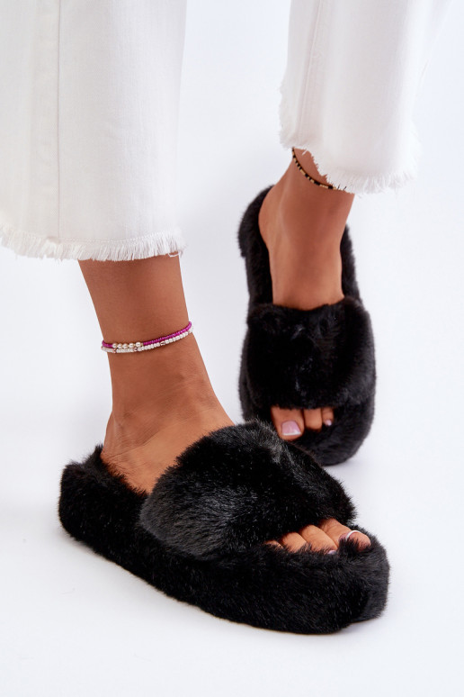 Moteriškos kailinės šlepetės Juoda Stepia