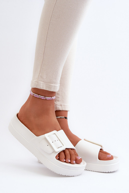 Moteriškos putplasčio šlepetės ant platformos su sagtimi Big Star NN274A661 balta