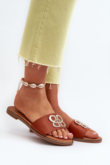 Moteriškos šlepetės su ekologiška oda dekoruotais plokščiakulniais, rudos spalvos Sadria