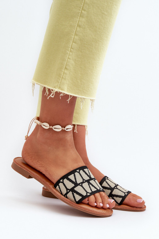 Moteriškos plokščios šlepetės, juodos Traivea