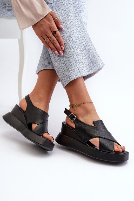 Moteriški basutės iš ekologiškos odos su platforma ir pleištu, juoda Vaiara