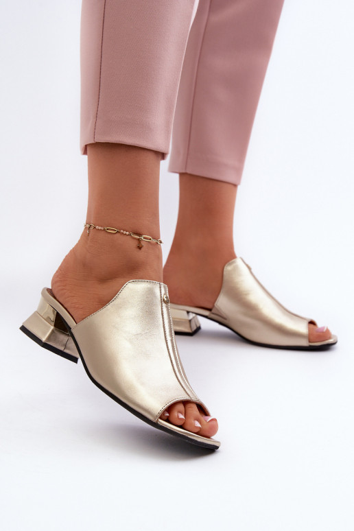 Elegantiškos moteriškos šlepetės iš natūralios odos ant žemakulnių aukštakulnių Maciejka 06360-25 Gold